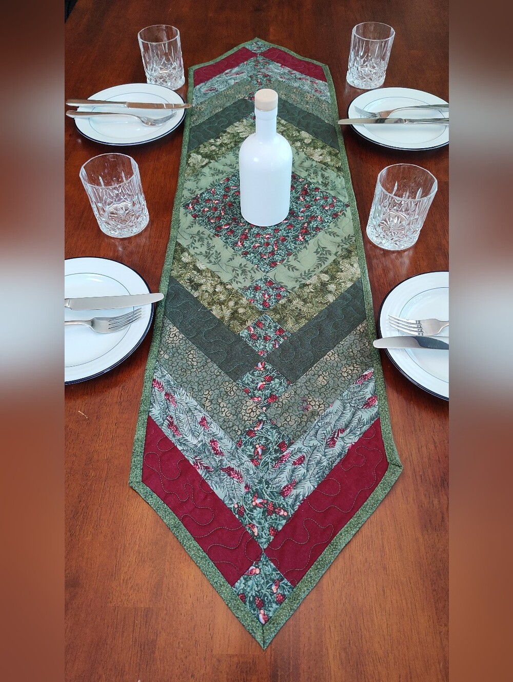 Cardinal Forest! NEW HANDMADE Quilted Table Runner -  12" X 46" - Picture 4 of 10